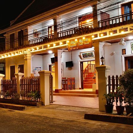 Singharat Boutique House Acomodação com café da manhã Luang Prabang Exterior foto
