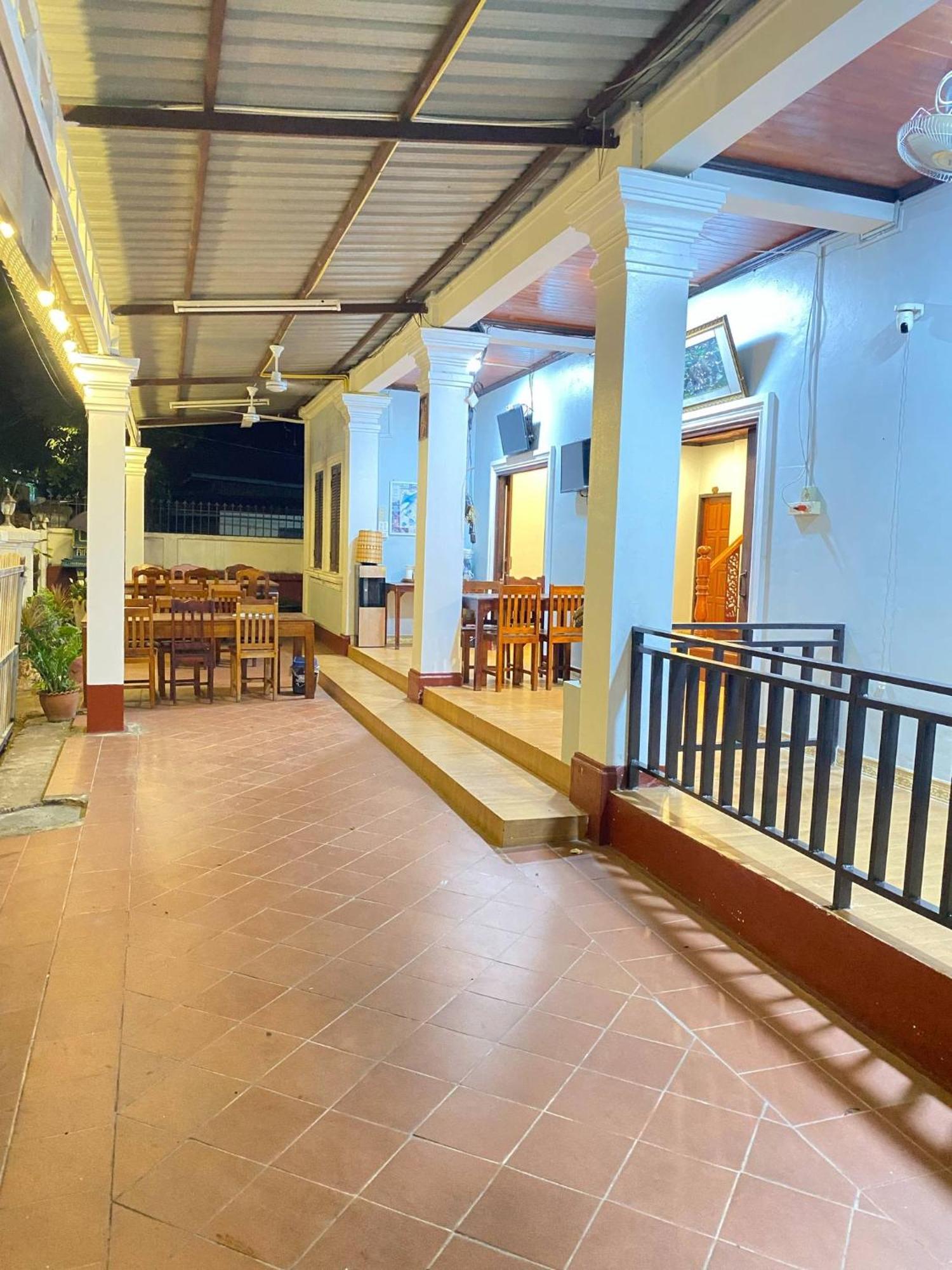 Singharat Boutique House Acomodação com café da manhã Luang Prabang Exterior foto
